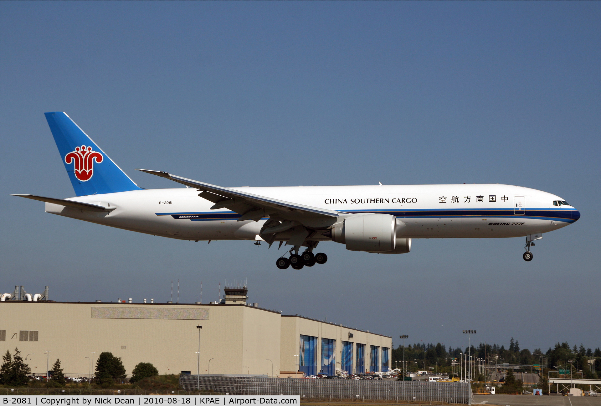 B-2081, 2010 Boeing 777-F1B C/N 37313, KPAE