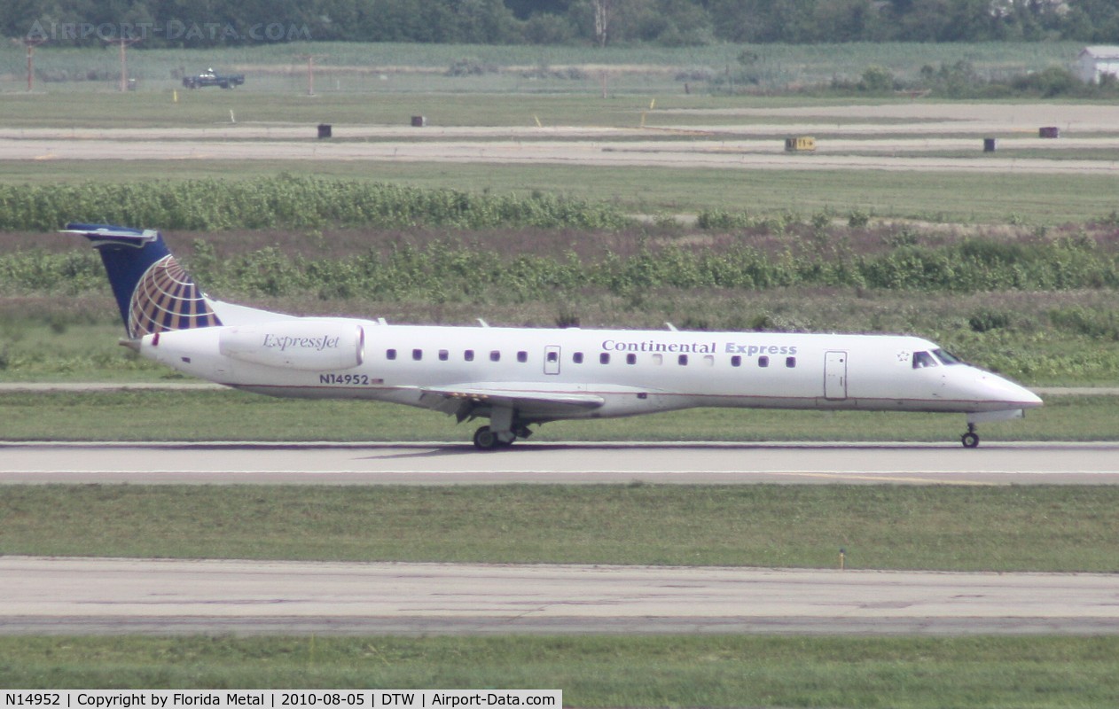 N14952, 1998 Embraer ERJ-145LR (EMB-145LR) C/N 145067, Continental Express Jet E145
