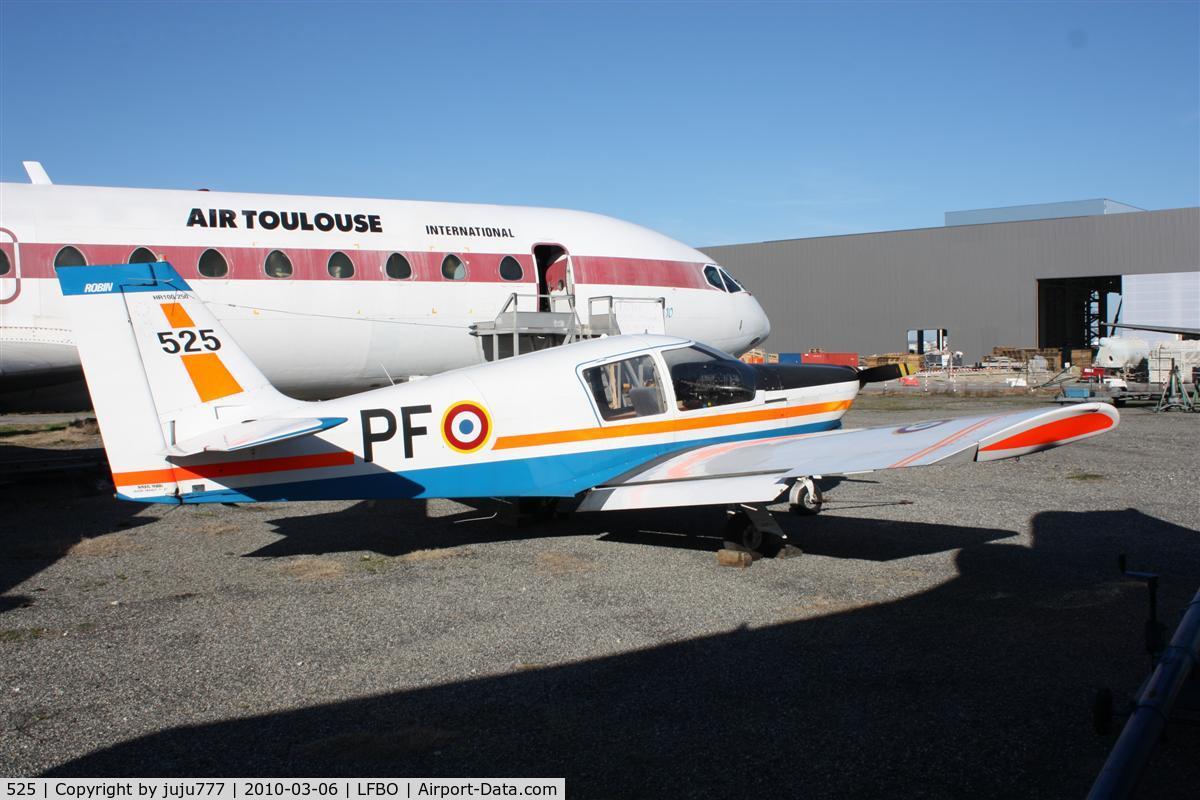 525, Robin HR-100-250TR President C/N 525, on display at Ailes Anciennes Toulouse