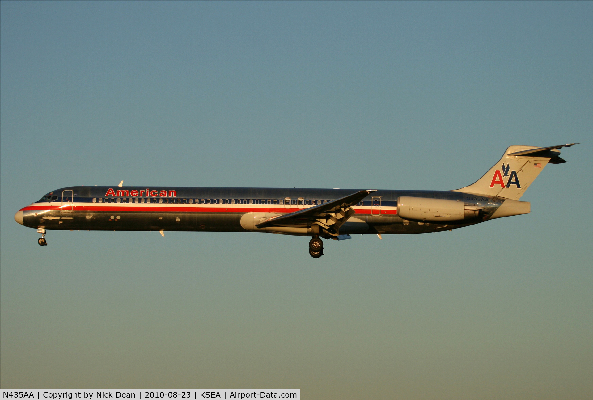 N435AA, 1987 McDonnell Douglas MD-83 (DC-9-83) C/N 49453, KSEA