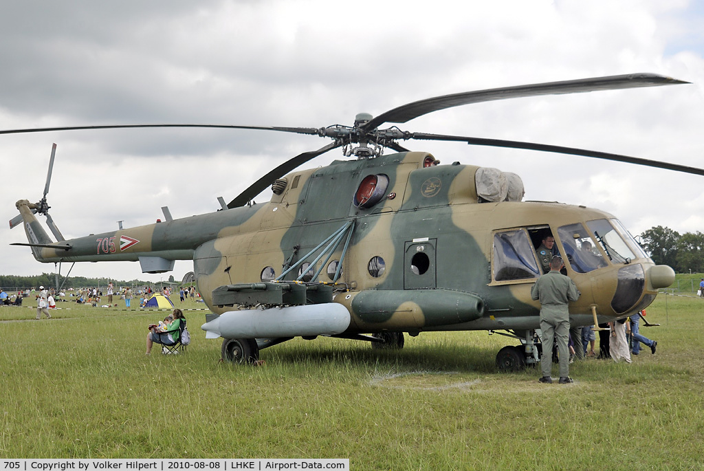 705, 1987 Mil Mi-17N C/N 104M05, Mil Mi-17