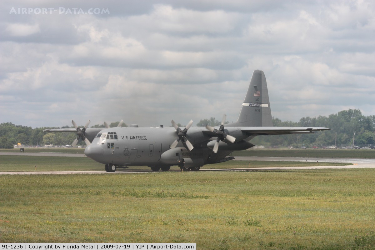 91-1236, 1991 Lockheed C-130H Hercules C/N 382-5286, smoky engines
