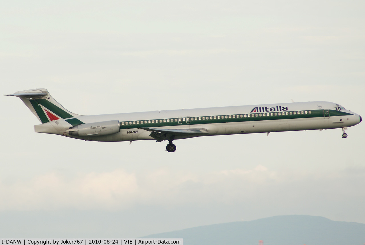 I-DANW, 1992 McDonnell Douglas MD-82 (DC-9-82) C/N 53206, Alitalia