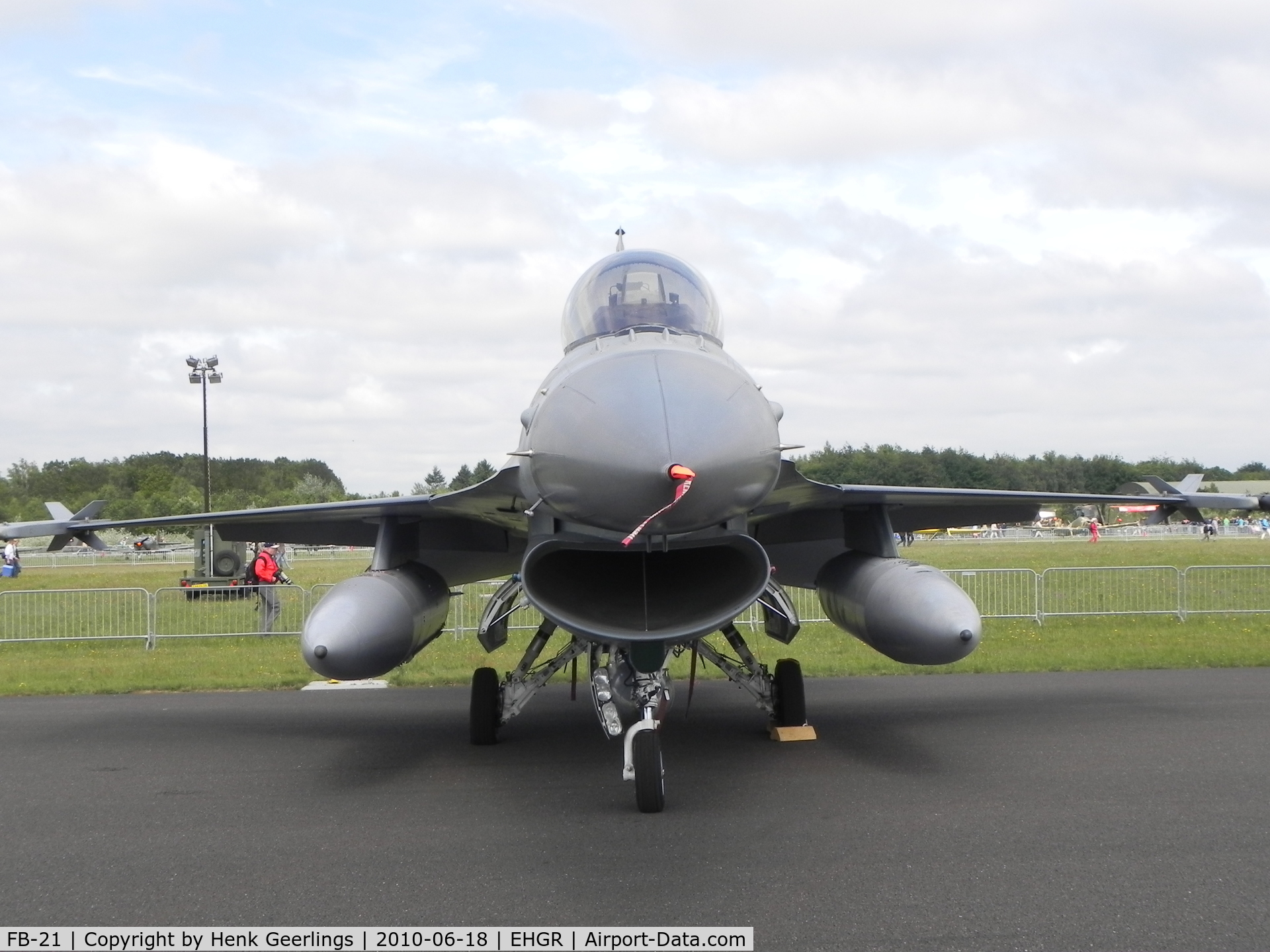 FB-21, General Dynamics F-16B Fighting Falcon C/N 6J-21, Dutch AF Open Day at Gilze Rijen AFB