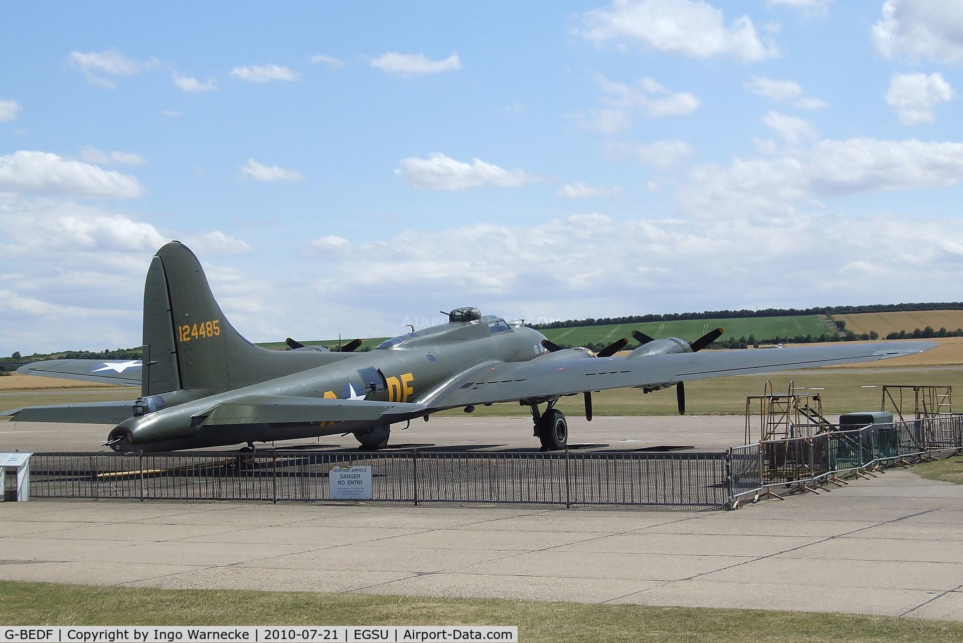 G-BEDF, 1944 Boeing B-17G Flying Fortress C/N 8693, Boeing B-17G Flying Fortress at Duxford airfield