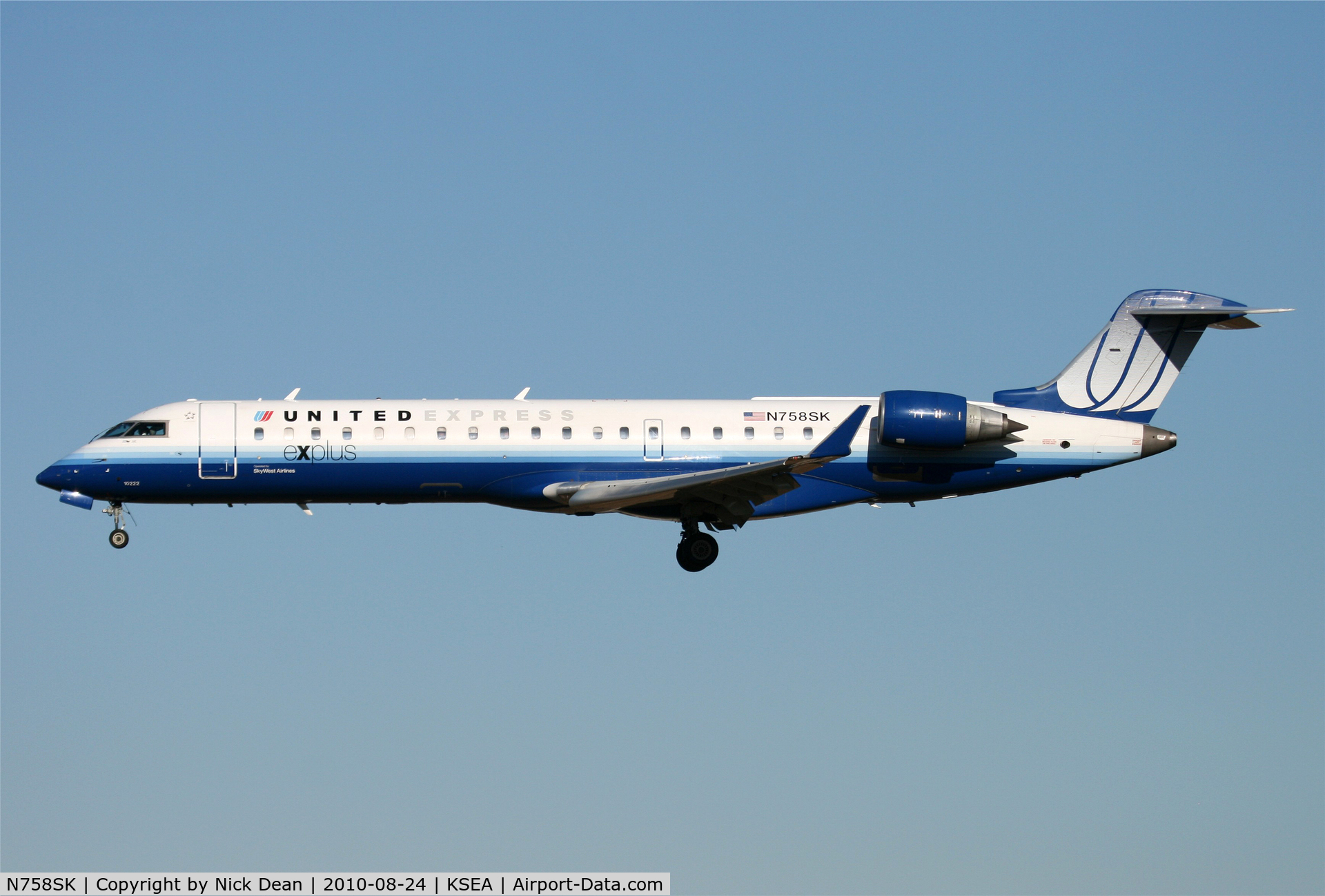 N758SK, 2005 Bombardier CRJ-701ER (CL-600-2C10) Regional Jet C/N 10222, KSEA