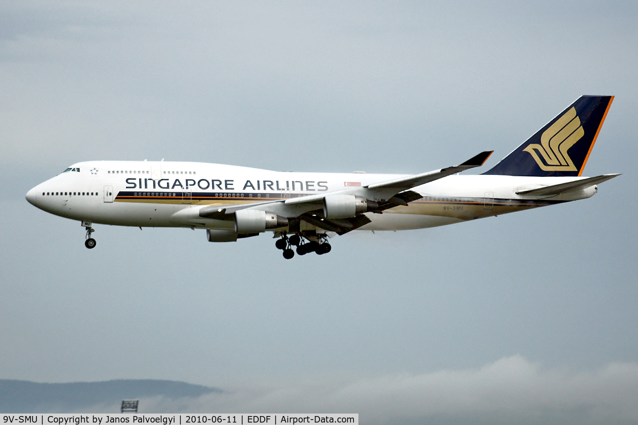 9V-SMU, 1993 Boeing 747-412 C/N 27068, Singapore Airlines Boeing B747-412 to approach on RWY25L inFRA/EDDF