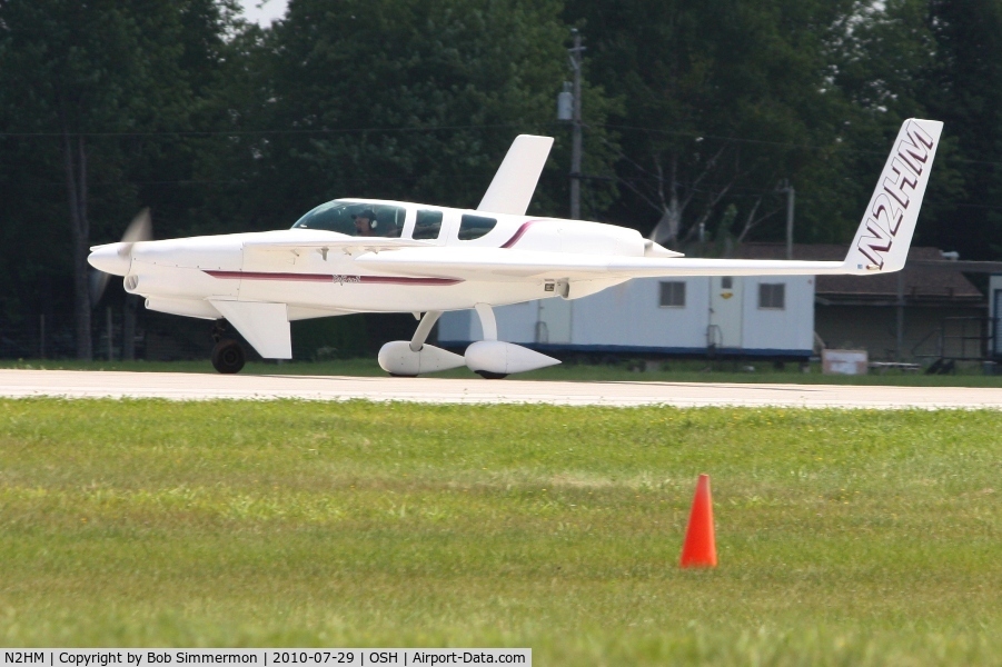 N2HM, 2000 Rutan Defiant C/N 146, Departing Airventure 2010 - Oshkosh, Wisconsin