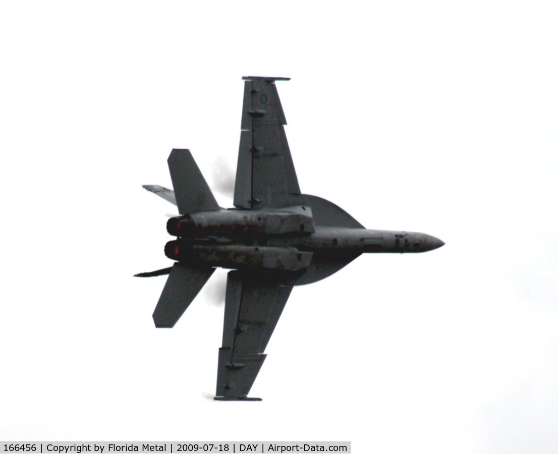 166456, Boeing F/A-18F Super Hornet C/N F091, Super Hornet in a rainstorm