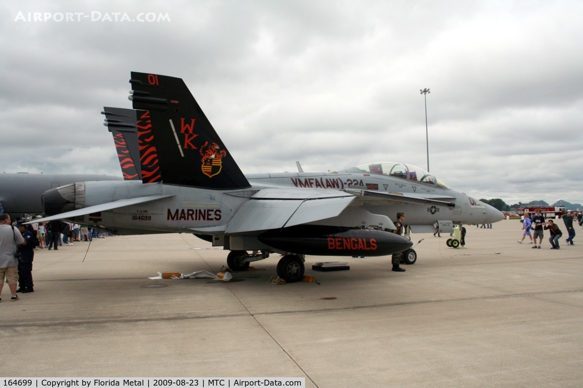 164699, McDonnell Douglas F/A-18D Hornet C/N 1266, F-18D