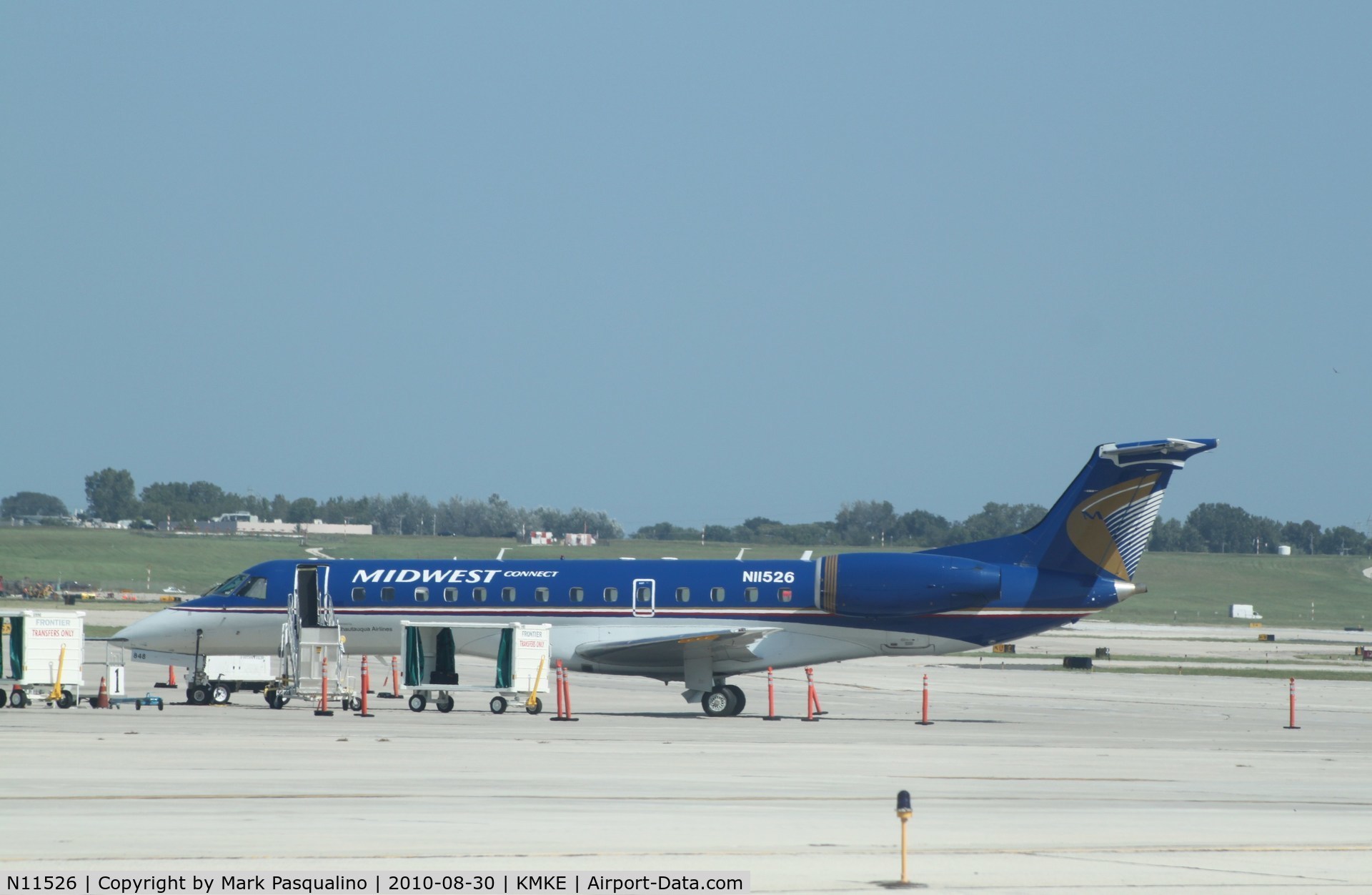 N11526, 2001 Embraer ERJ-135LR (EMB-135LR) C/N 145410, EMB-135LR