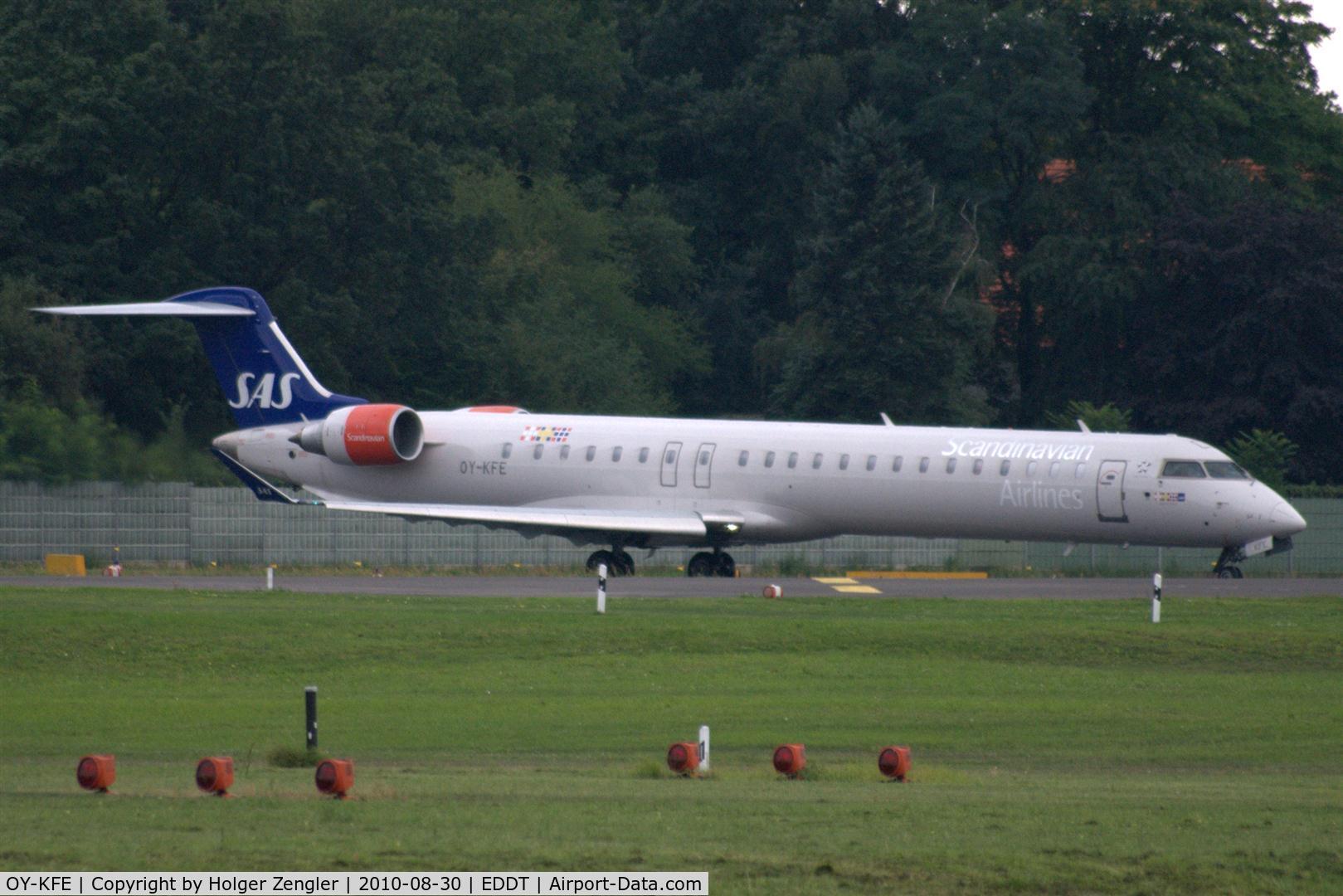 OY-KFE, 2009 Bombardier CRJ-900ER (CL-600-2D24) C/N 15224, Ready to leave TXL for a short jump to Kobenhavn/Danmark.