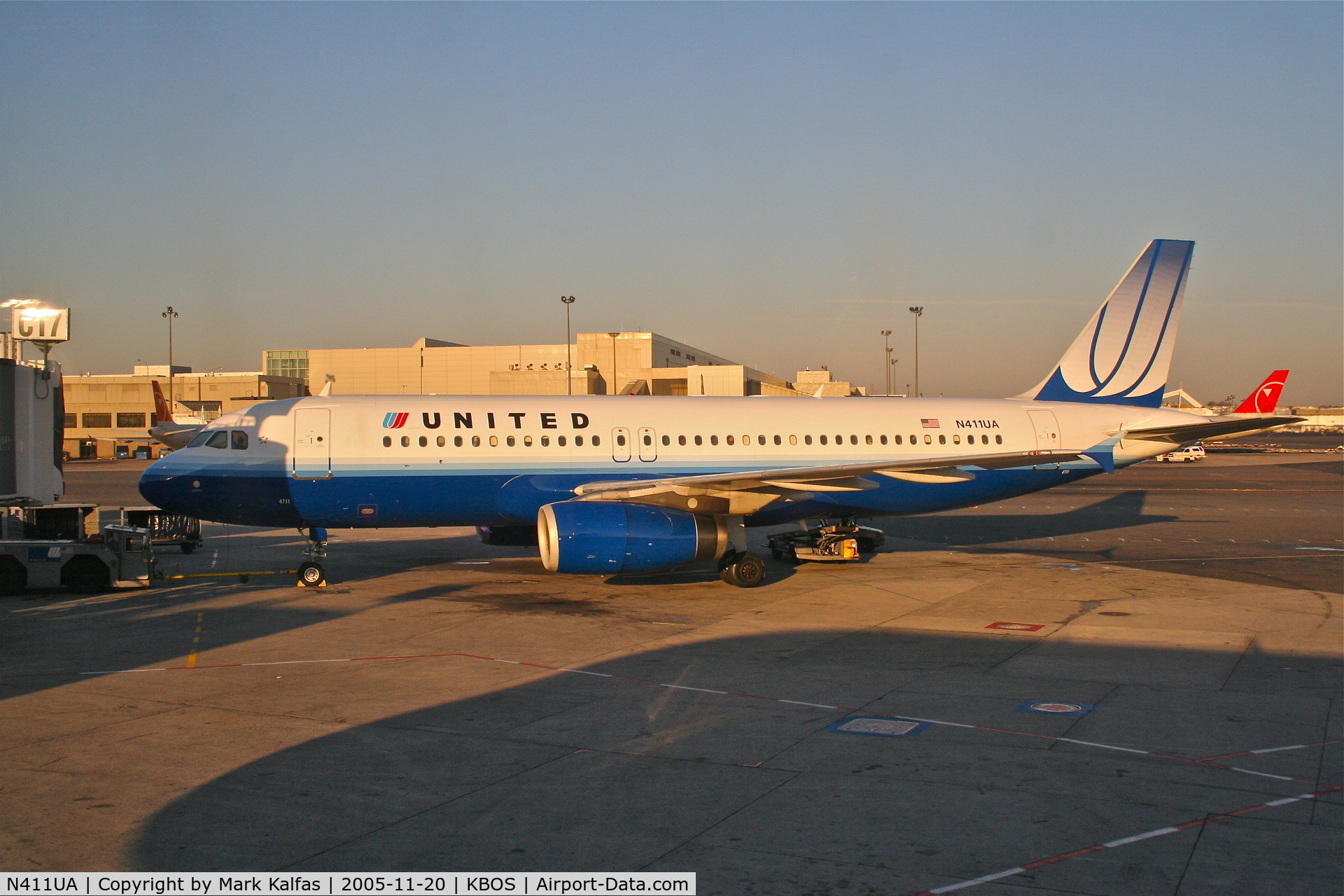 N411UA, 1994 Airbus A320-232 C/N 464, United Airlines Airbus A320-232, N411UA gate C17 KBOS getting ready to push for KORD.