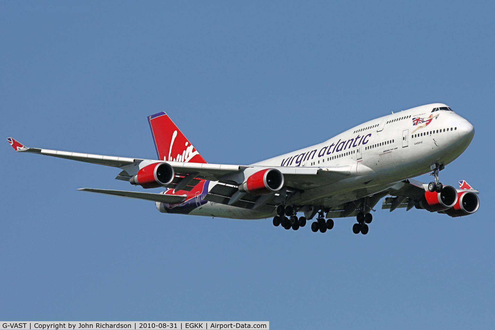 G-VAST, 1997 Boeing 747-41R C/N 28757, Ladybird Approach 08R