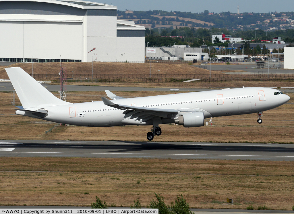 F-WWYO, 2010 Airbus A330-223 C/N 1039, C/n 1039 - Now for Hong Kong Air... Air Comet ntu...