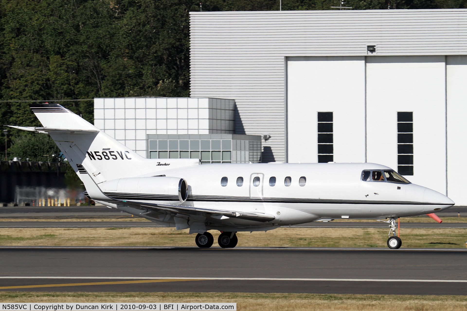 N585VC, 2002 Raytheon Hawker 800XP C/N 258585, This machine was doing touch and goes at BFI!