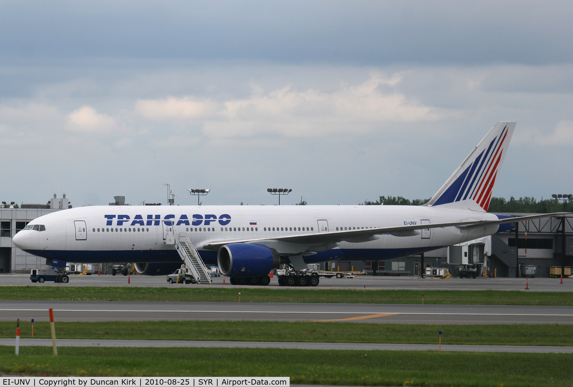 EI-UNV, 1999 Boeing 777-222/ER C/N 28714, B.777-200 of Trans Aero seen at Syracuse of all places!