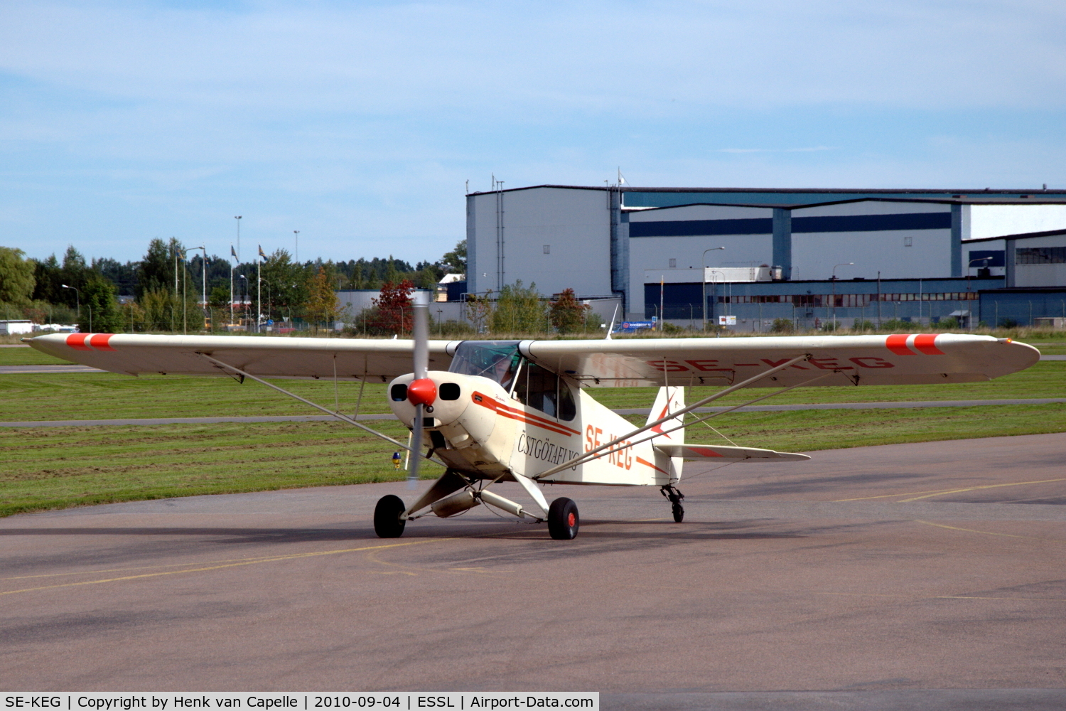 SE-KEG, 1952 Piper PA-18-150 Cub Super Cub C/N 18-1415, Piper Cub used for towing adds by Östgötaflyg from  Linköping City airport.