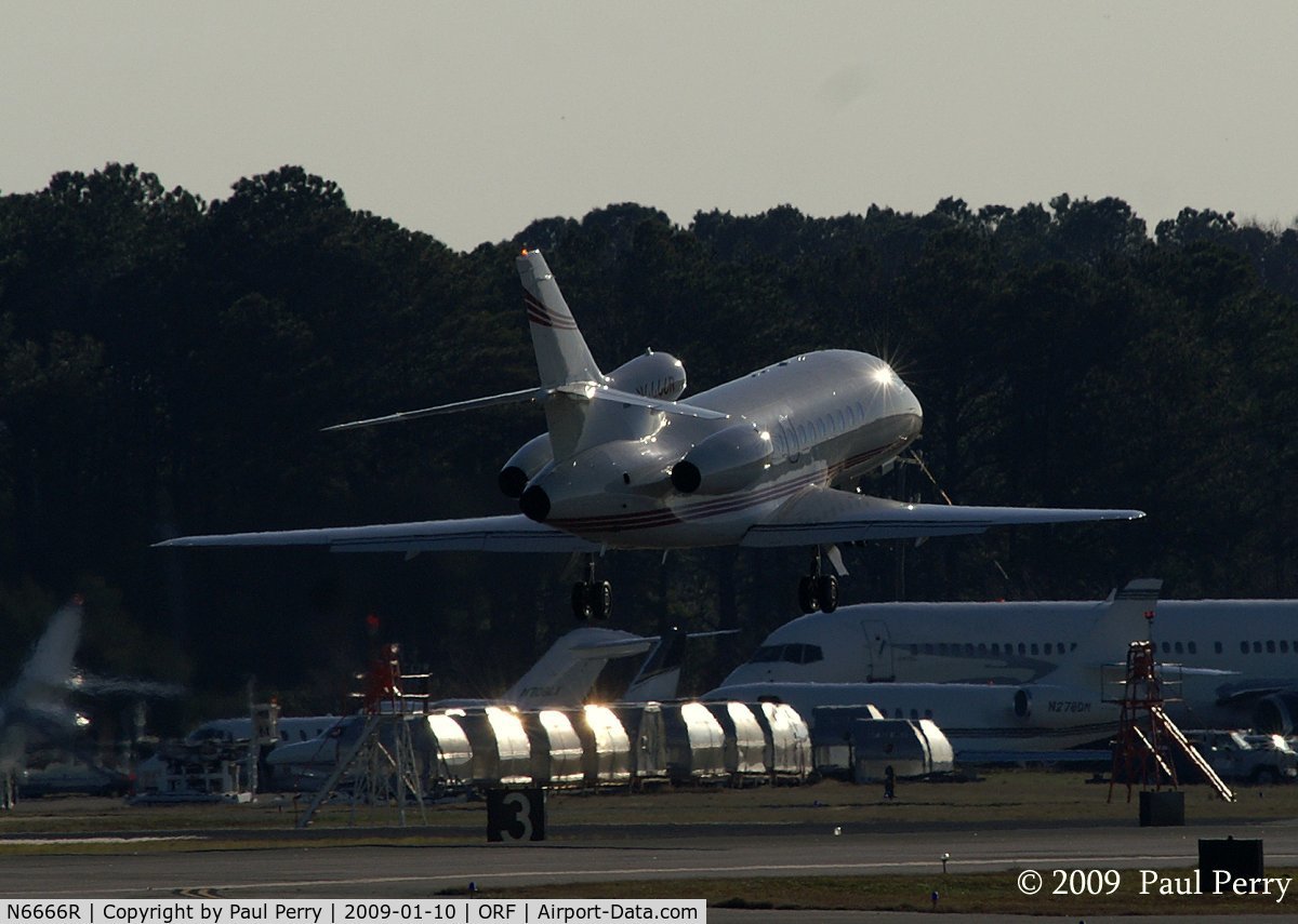 N6666R, 2001 Dassault Falcon 900EX C/N 102, Getting up and getting gone...