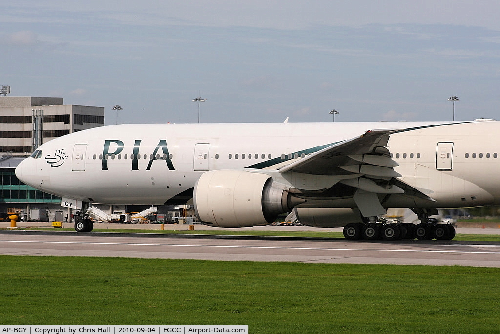 AP-BGY, 2005 Boeing 777-240/LR C/N 33781, Pakistan International Airlines