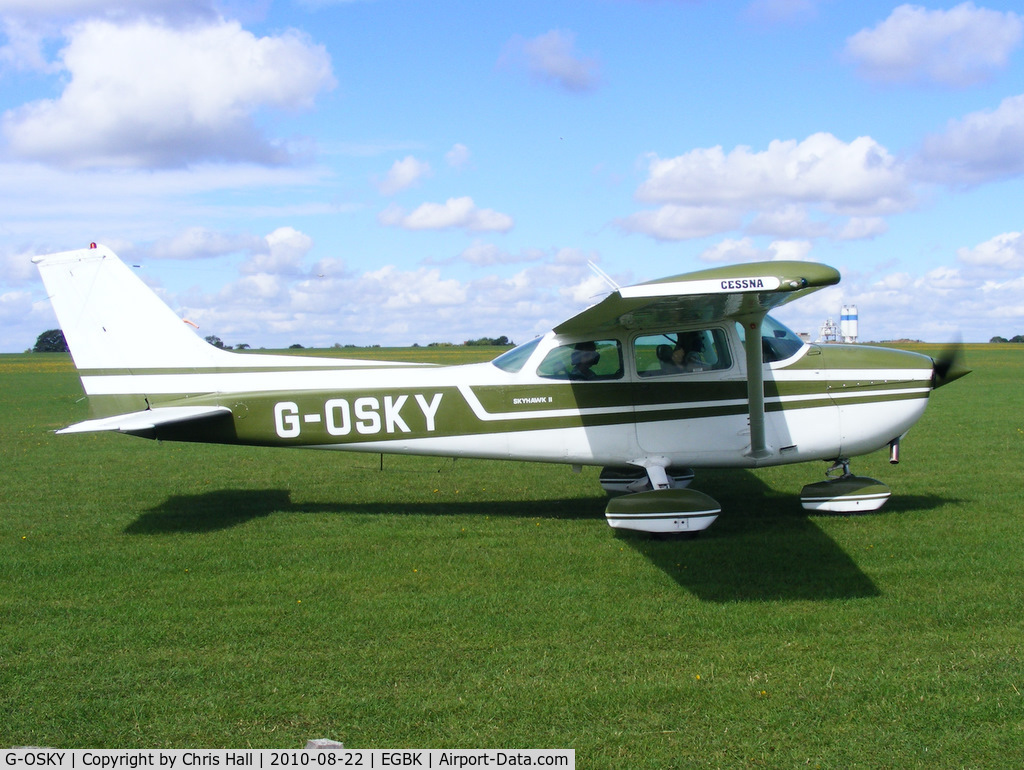 G-OSKY, 1976 Cessna 172M C/N 172-67389, at the Sywell Airshow