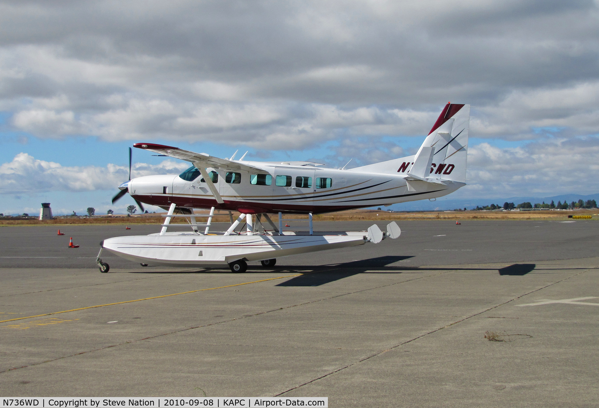 N736WD, 2005 Cessna 208 C/N 20800392, Float-equipped 2005 Cessna 2008 arriving @ Napa, CA