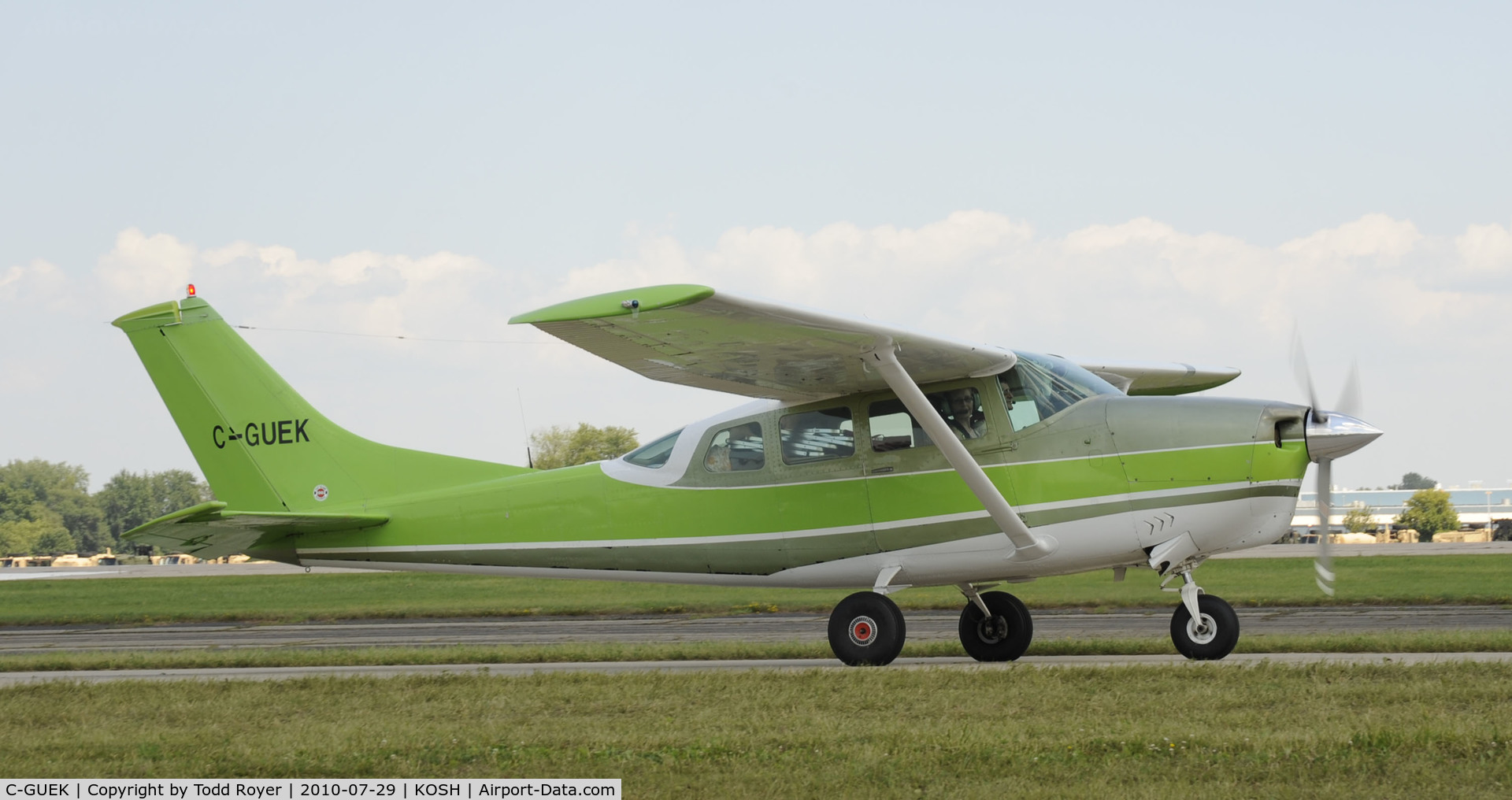 C-GUEK, Cessna P206D Super Skylane C/N P2060564, EAA AIRVENTURE 2010