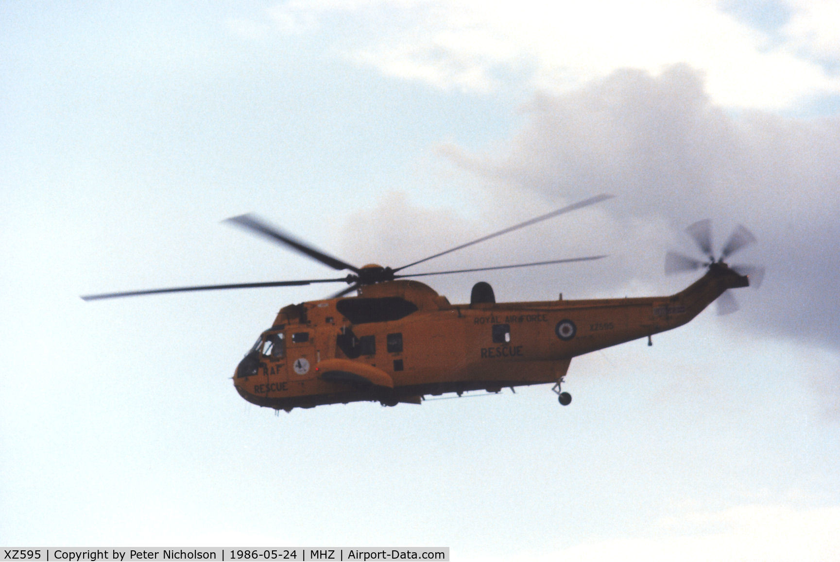 XZ595, 1978 Westland Sea King HAR.3 C/N WA861, Sea King HAR.3 of 202 Squadron in action at the 1986 RAF Mildenhall Air Fete.