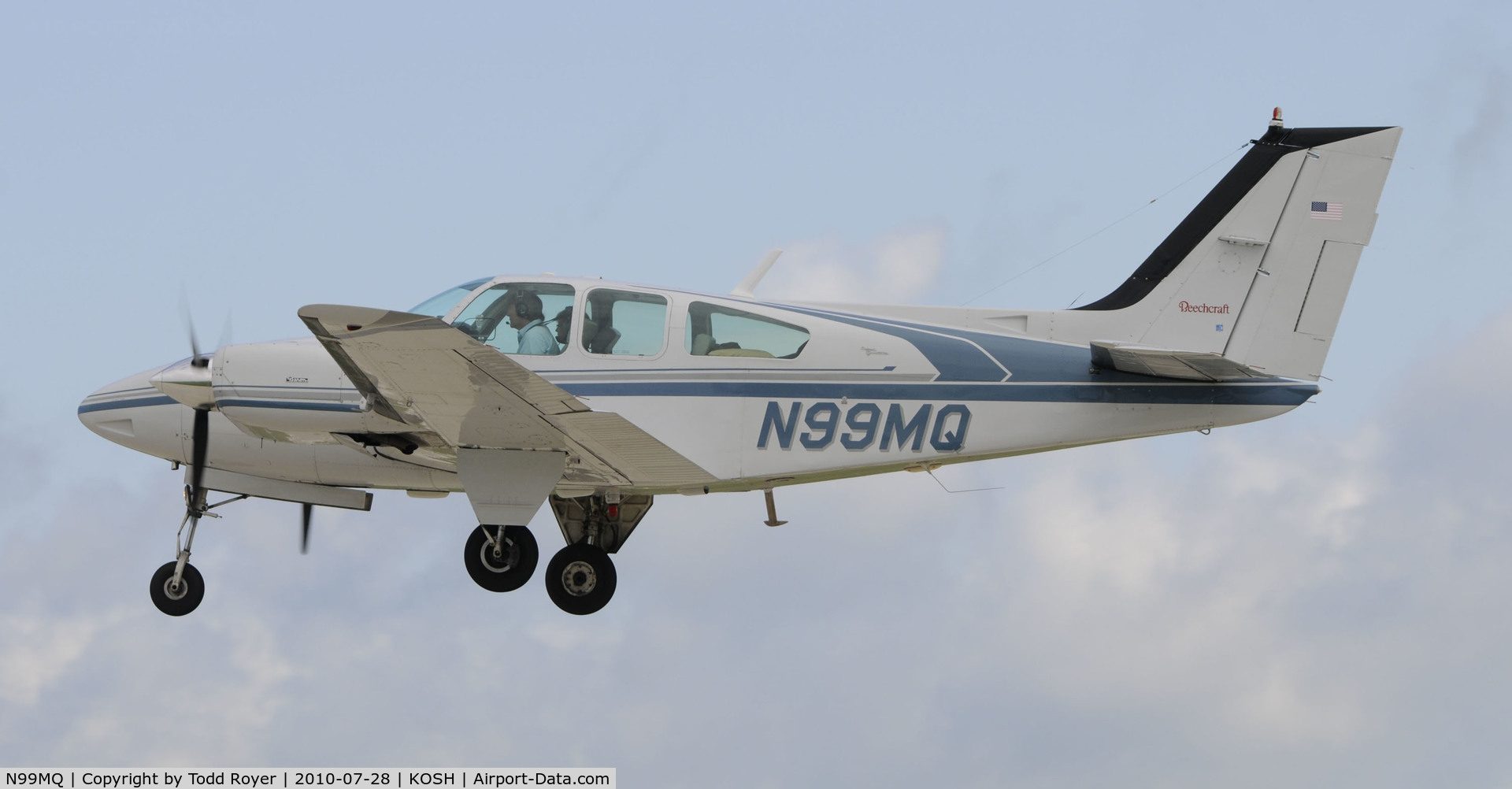 N99MQ, 1968 Beech D55 Baron C/N TE-527, EAA AIRVENTURE 2010