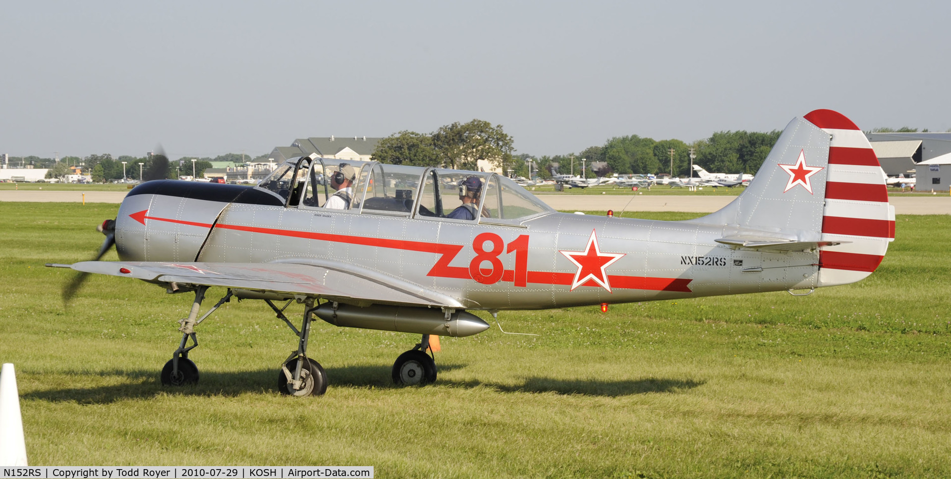 N152RS, 1985 Yakovlev Yak-52 C/N 855711, EAA AIRVENTURE 2010