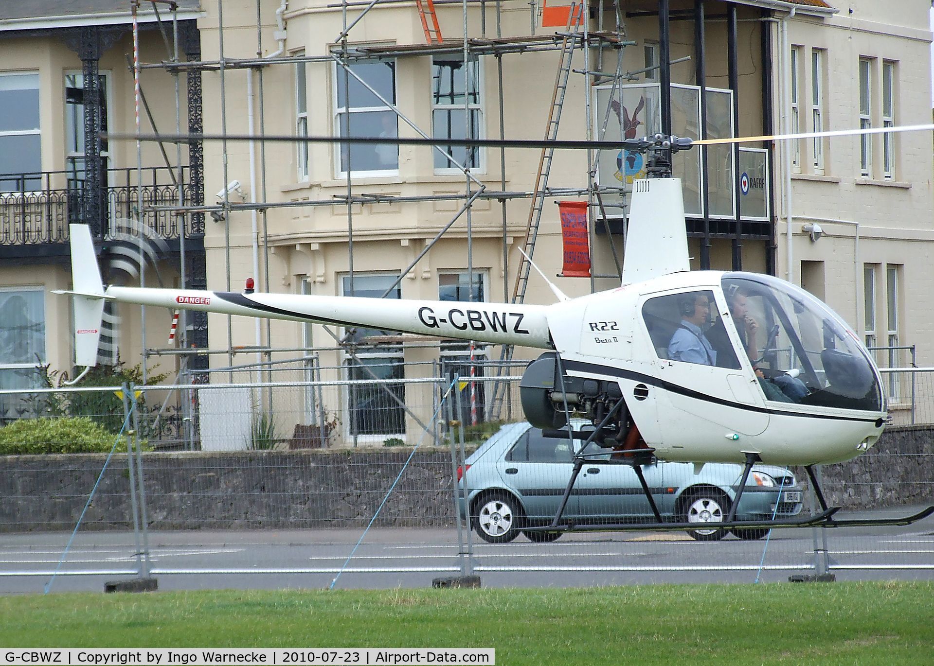 G-CBWZ, 2000 Robinson R22 Beta C/N 3101, Robinson R22 Beta at the 2010 Helidays on the Weston-super-Mare seafront