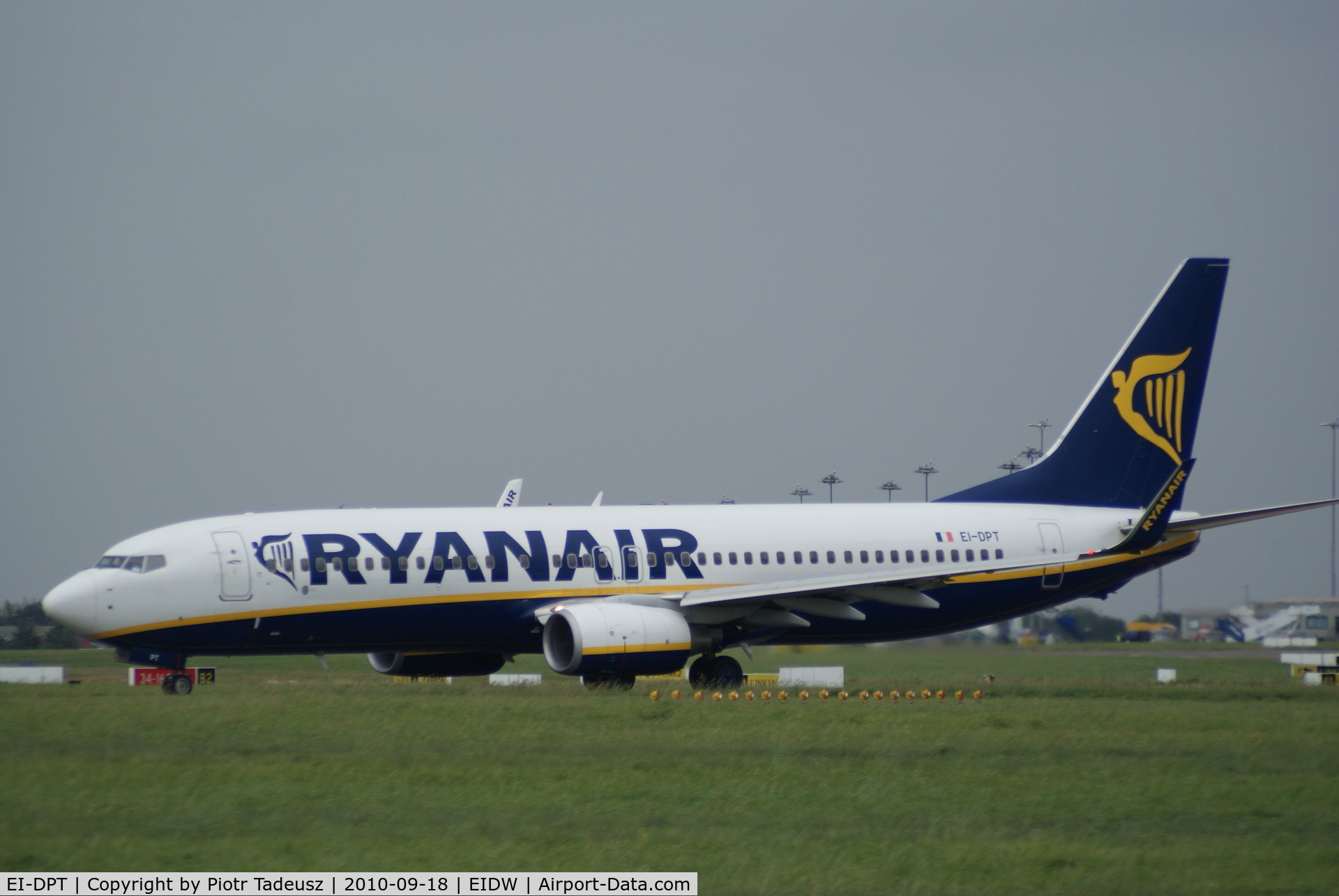 EI-DPT, 2007 Boeing 737-8AS C/N 35550, dublin