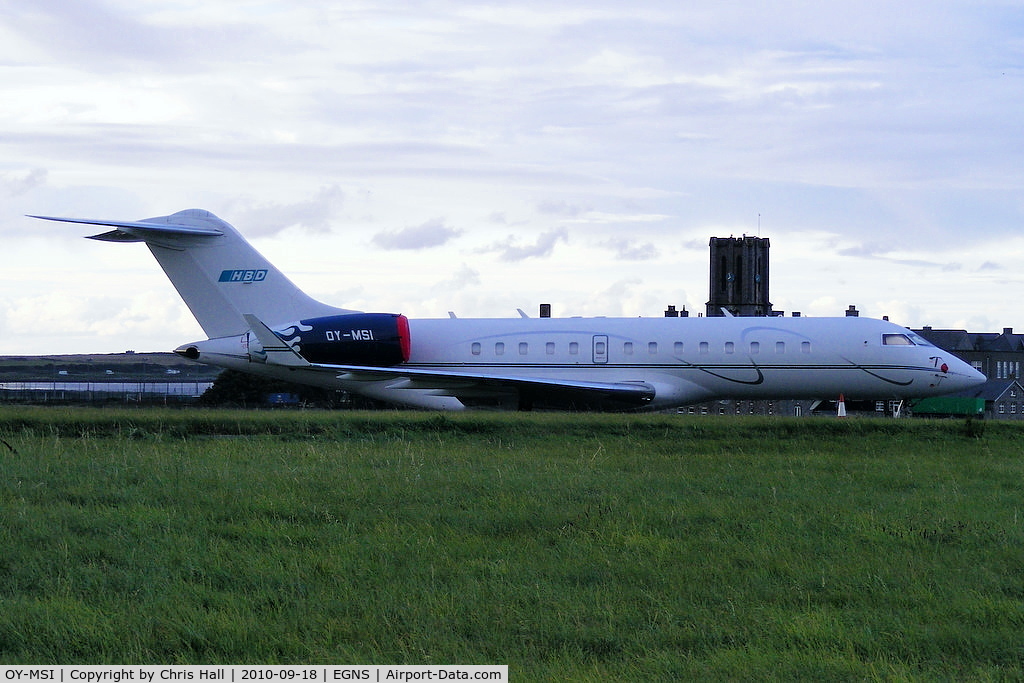 OY-MSI, 1999 Bombardier BD-700-1A10 Global Express C/N 9032, Execujet Scandinavia
