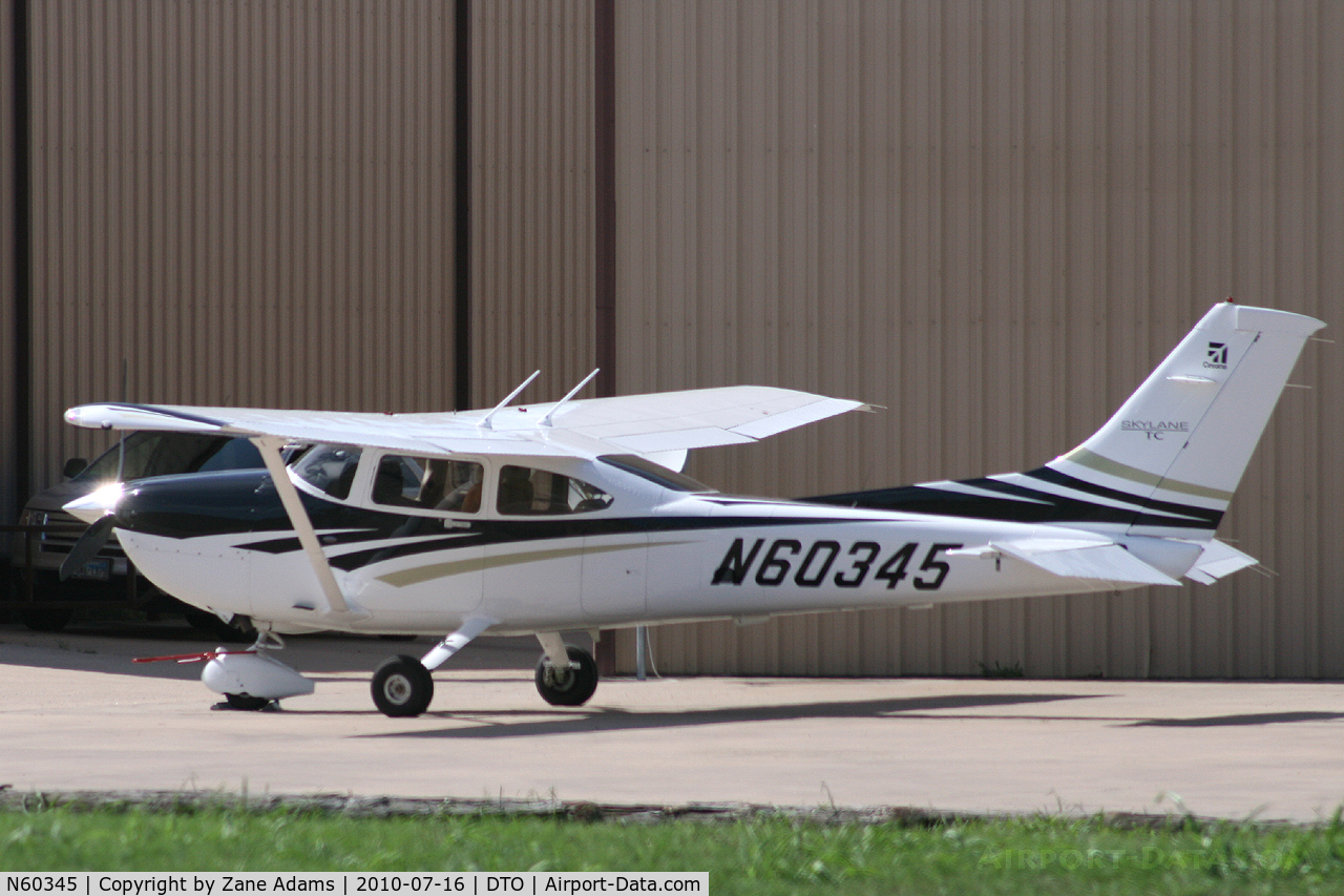 N60345, 2006 Cessna T182T Turbo Skylane C/N T18208561, At Denton Municipal Airport