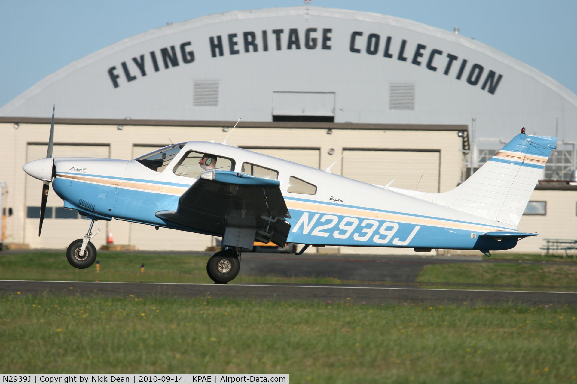 N2939J, 1979 Piper PA-28-181 C/N 28-7990576, KPAE