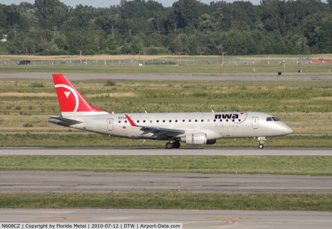 N608CZ, 2007 Embraer 175LR (ERJ-170-200LR) C/N 17000195, Compass E175