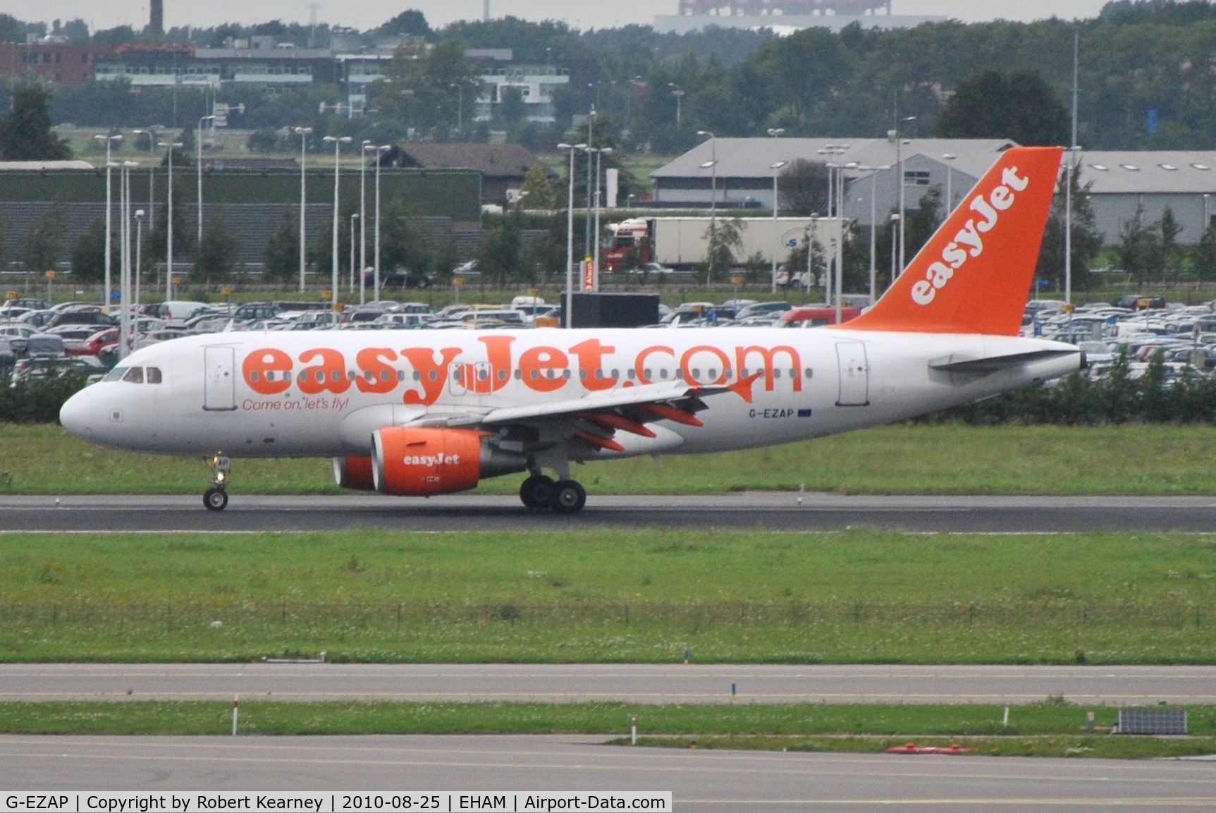 G-EZAP, 2006 Airbus A319-111 C/N 2777, EasyJet taxiing for departure