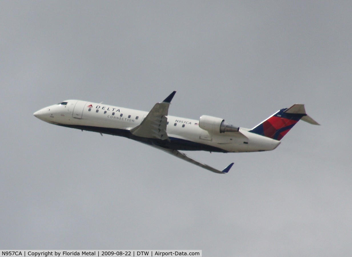 N957CA, 1996 Canadair CRJ-100ER (CL-600-2B19) C/N 7109, Comair CRJ-100