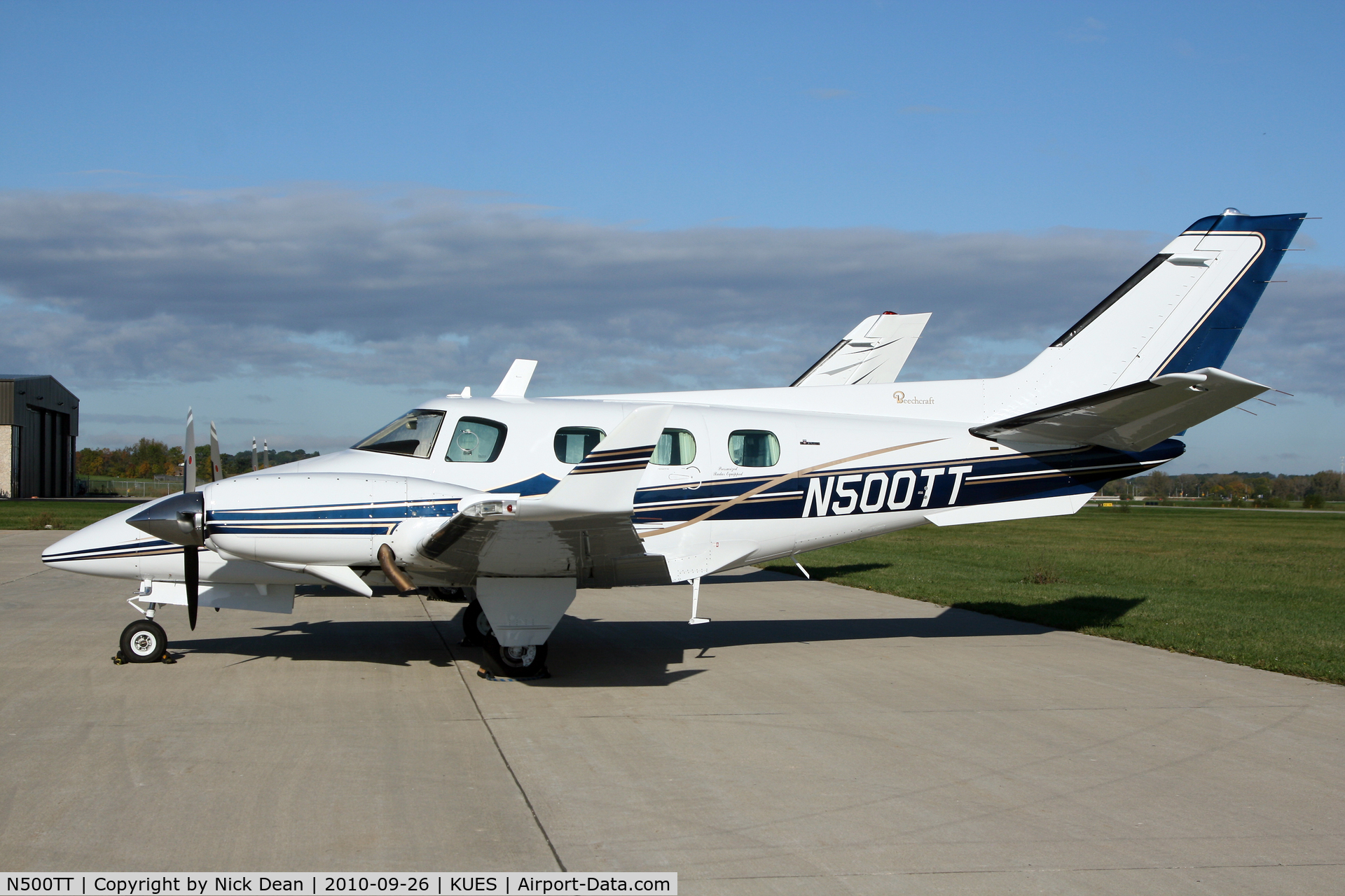 N500TT, 1981 Beech B-60 Duke C/N P-558, KUES