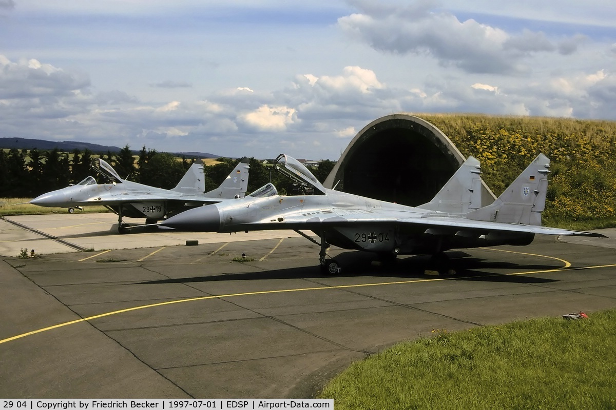 29 04, 1988 Mikoyan-Gurevich MiG-29G C/N 2960525111, JG73 MiG29A