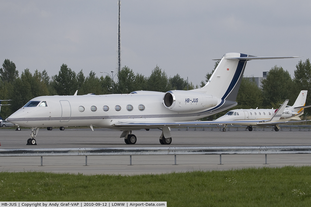 HB-JUS, 2008 Gulfstream Aerospace GIV-X (G450) C/N 4123, Gulfstream 4