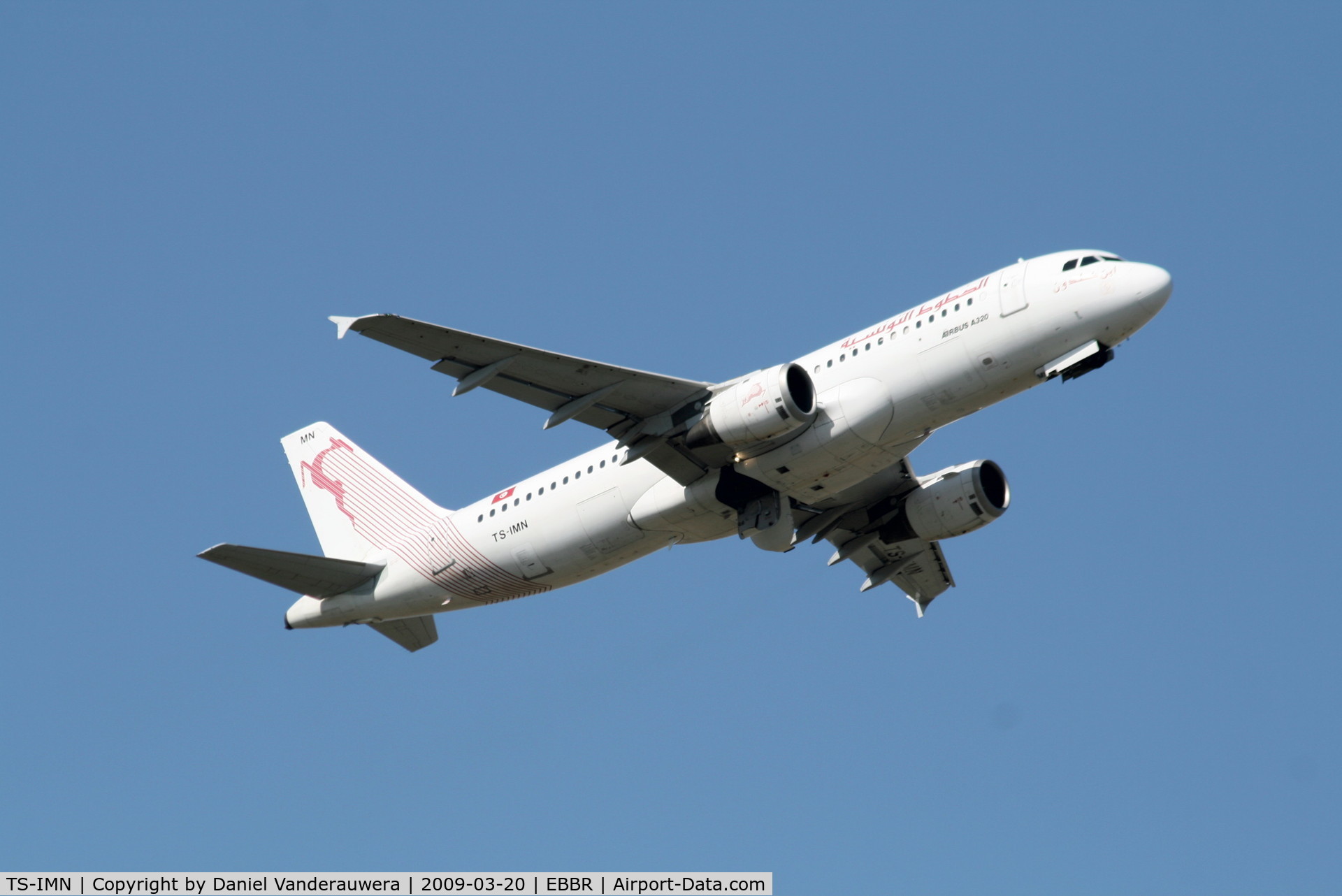 TS-IMN, 2000 Airbus A320-211 C/N 1187, Flight TU789 is taking off from RWY 07R