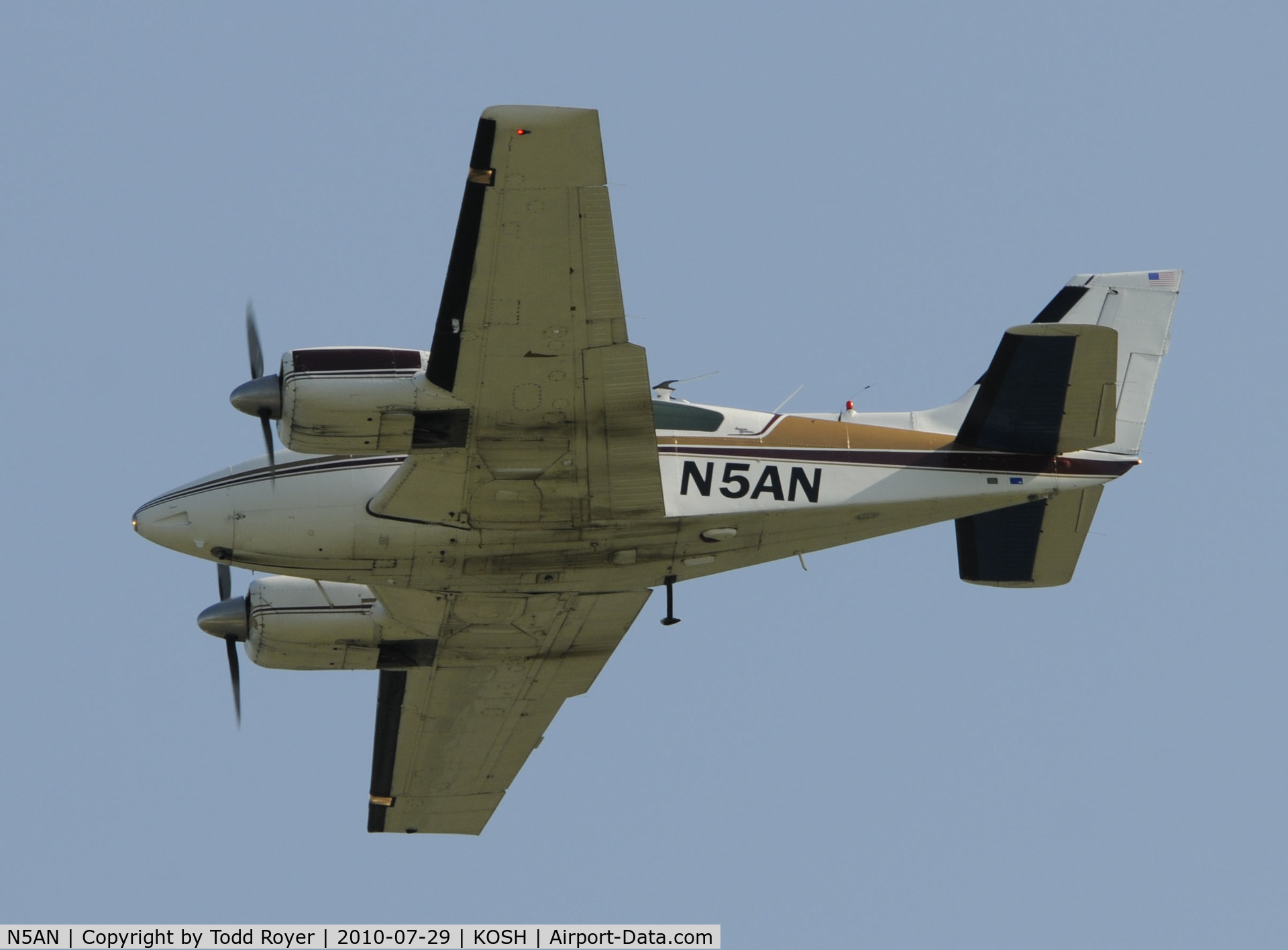 N5AN, 1963 Beech 95-A55 Baron C/N TC-501, EAA AIRVENTURE 2010