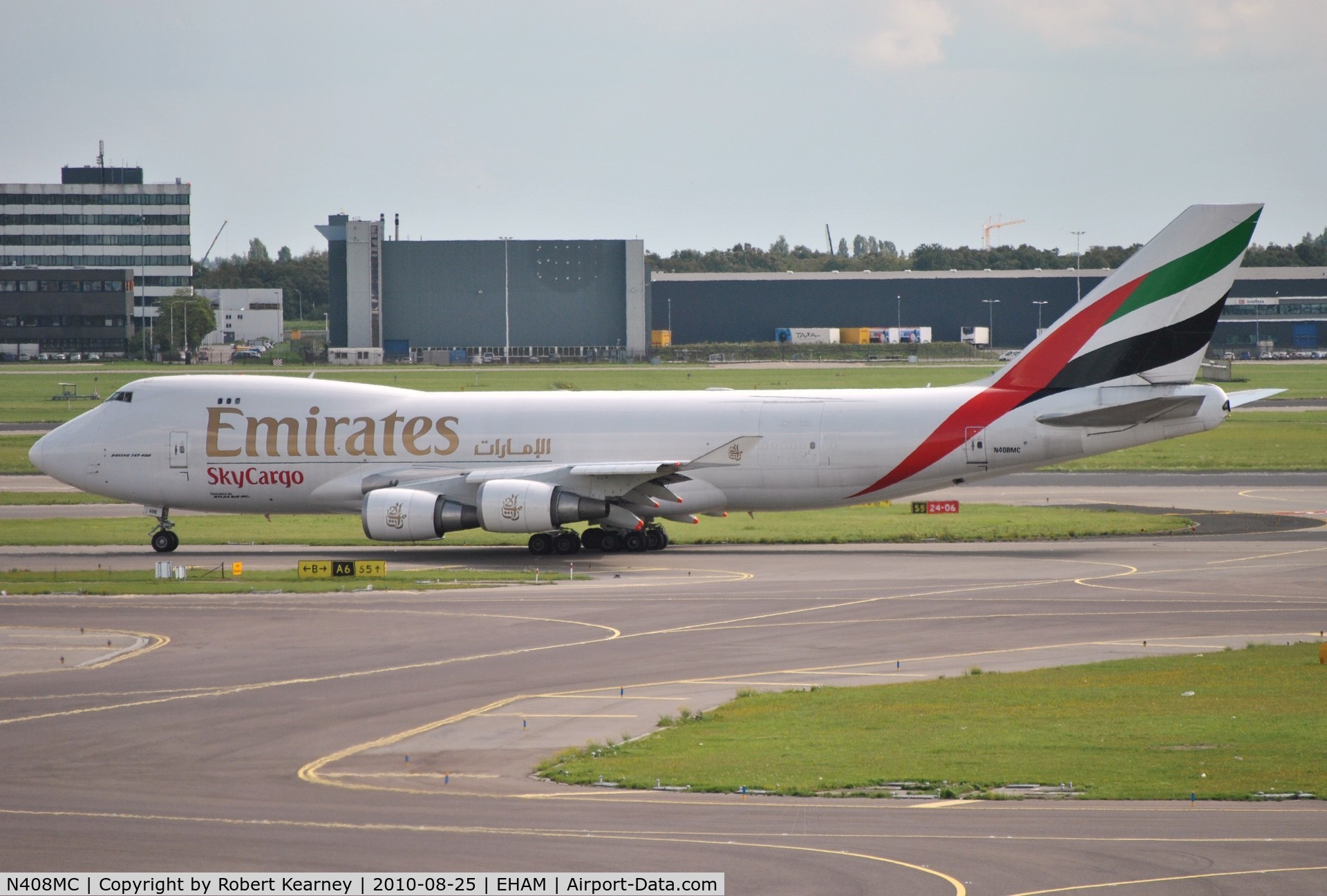 N408MC, 1998 Boeing 747-47UF C/N 29261, Emirates Sky Cargo taxiing for take off