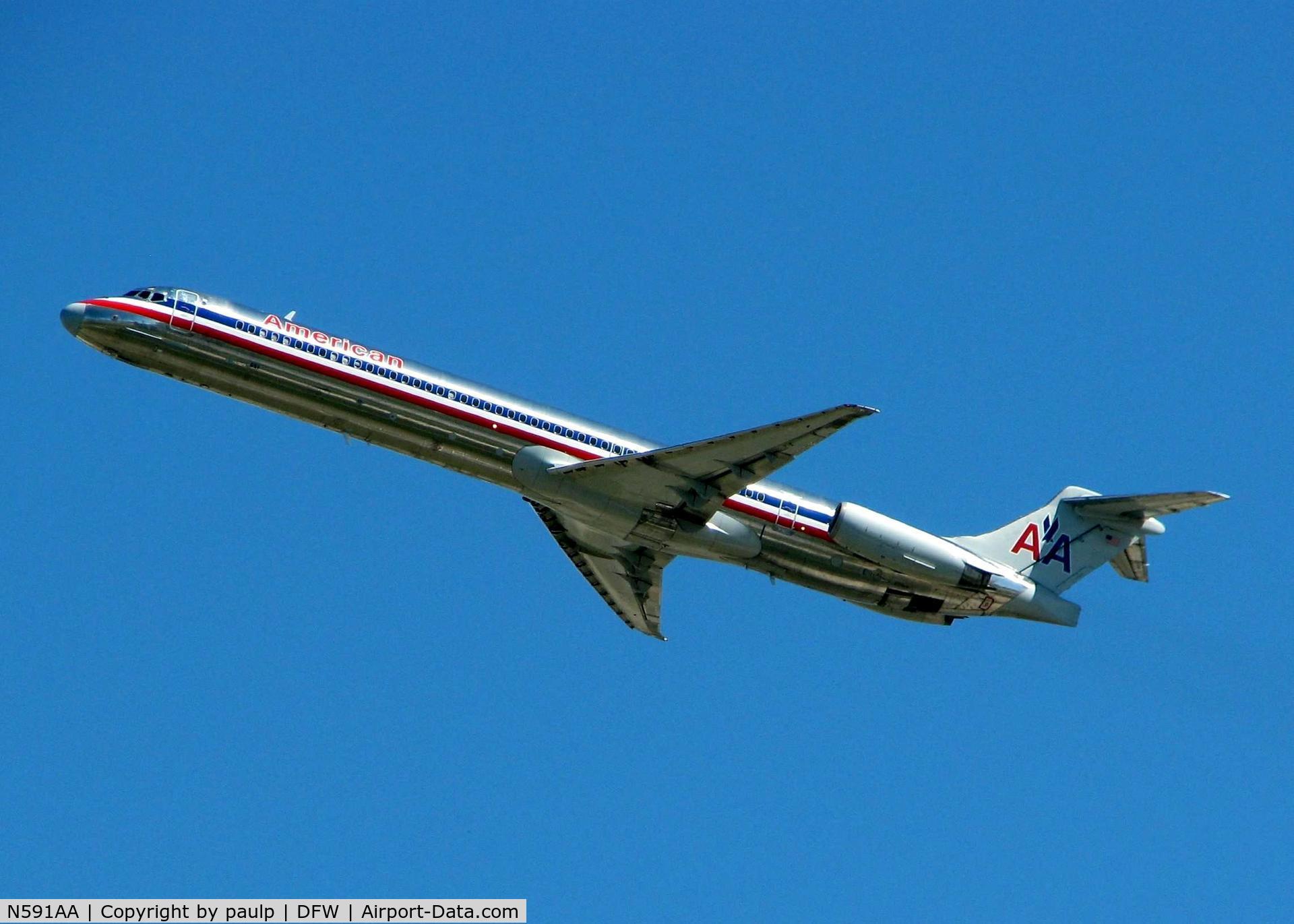 N591AA, 1991 McDonnell Douglas MD-83 (DC-9-83) C/N 53254, Departing DFW.