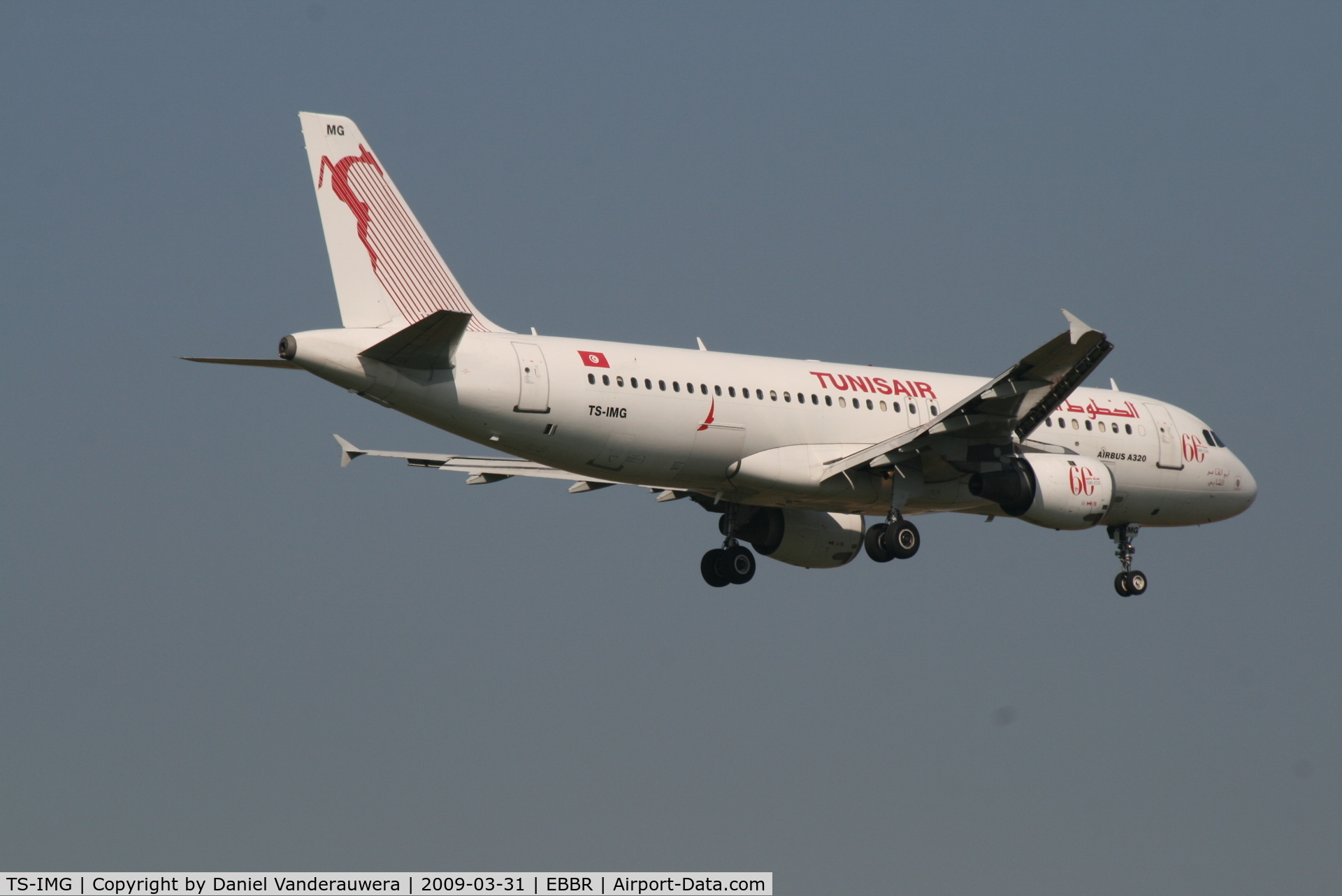 TS-IMG, 1992 Airbus A320-211 C/N 0390, Flight TU788 is descending to RWY 02