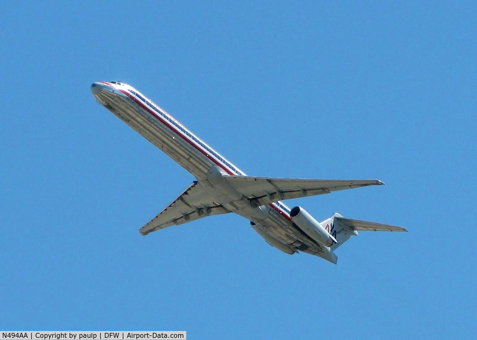 N494AA, 1989 McDonnell Douglas MD-82 (DC-9-82) C/N 49732, Off of 36R at DFW.