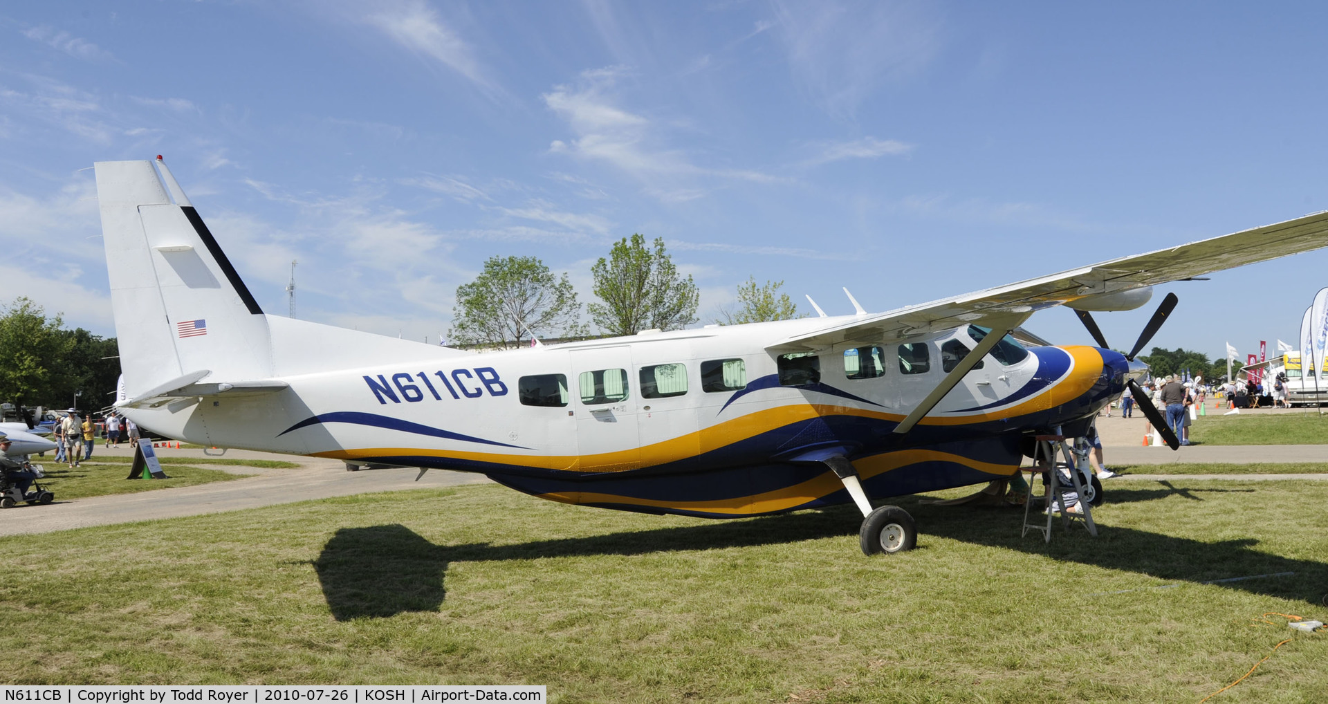 N611CB, 2004 Cessna 208B Grand Caravan C/N 208B1092, EAA AIRVENTURE 2010