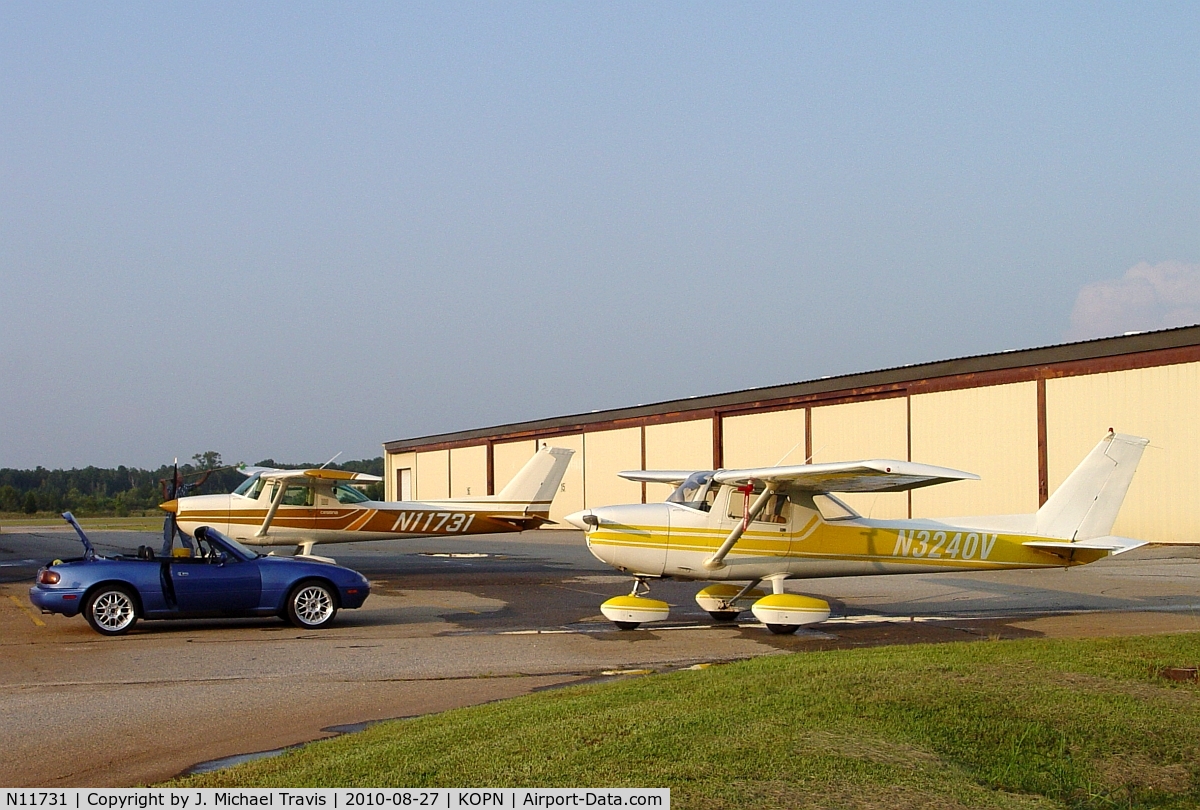 N11731, 1974 Cessna 150L C/N 15075597, 1974 Cessna 150L N11731 next to 1974 C150M N3240V.  M model has larger vertical stabilizer like a C152.  You can see the difference here.