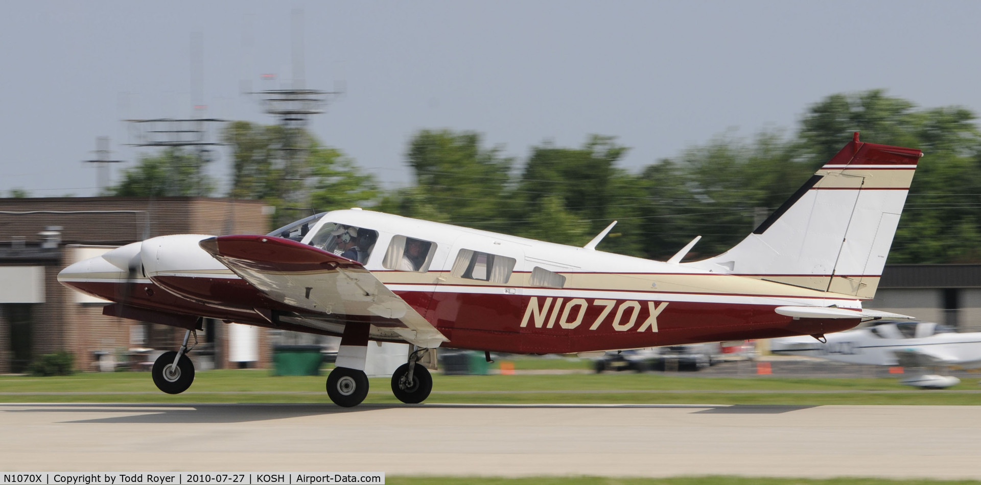 N1070X, 1975 Piper PA-34-200T C/N 34-7570199, EAA AIRVENTURE 2010
